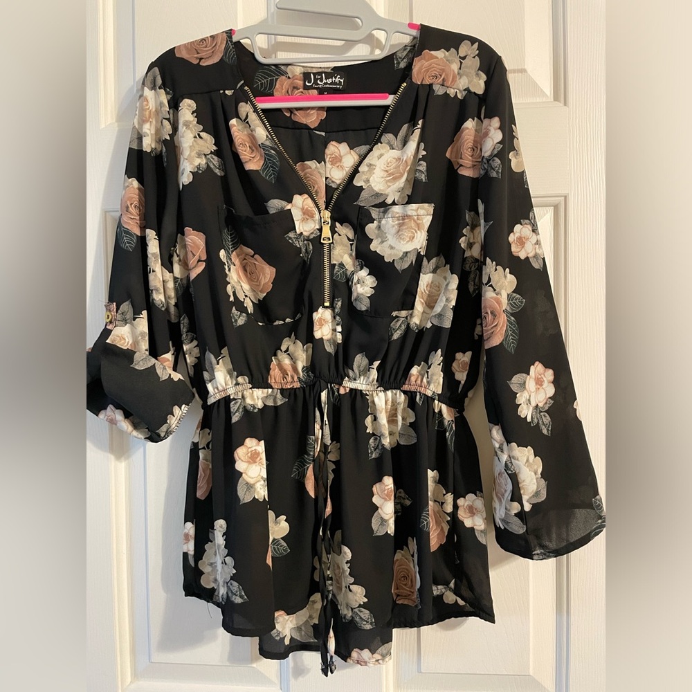 Lightweight blouse with zipper detail. I’m a size 6 and 5’4”.